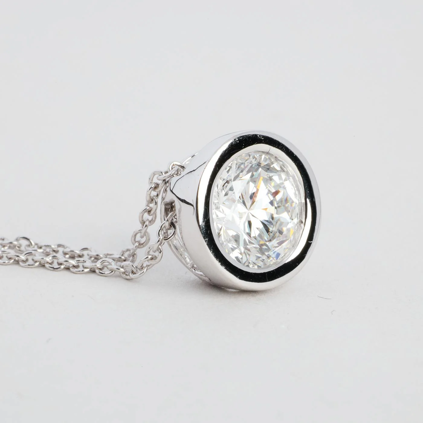 Solitärhalsband med diamant (1.5 ct) i 18K vitt guld, 45 cm, 2.14 g - Image 3