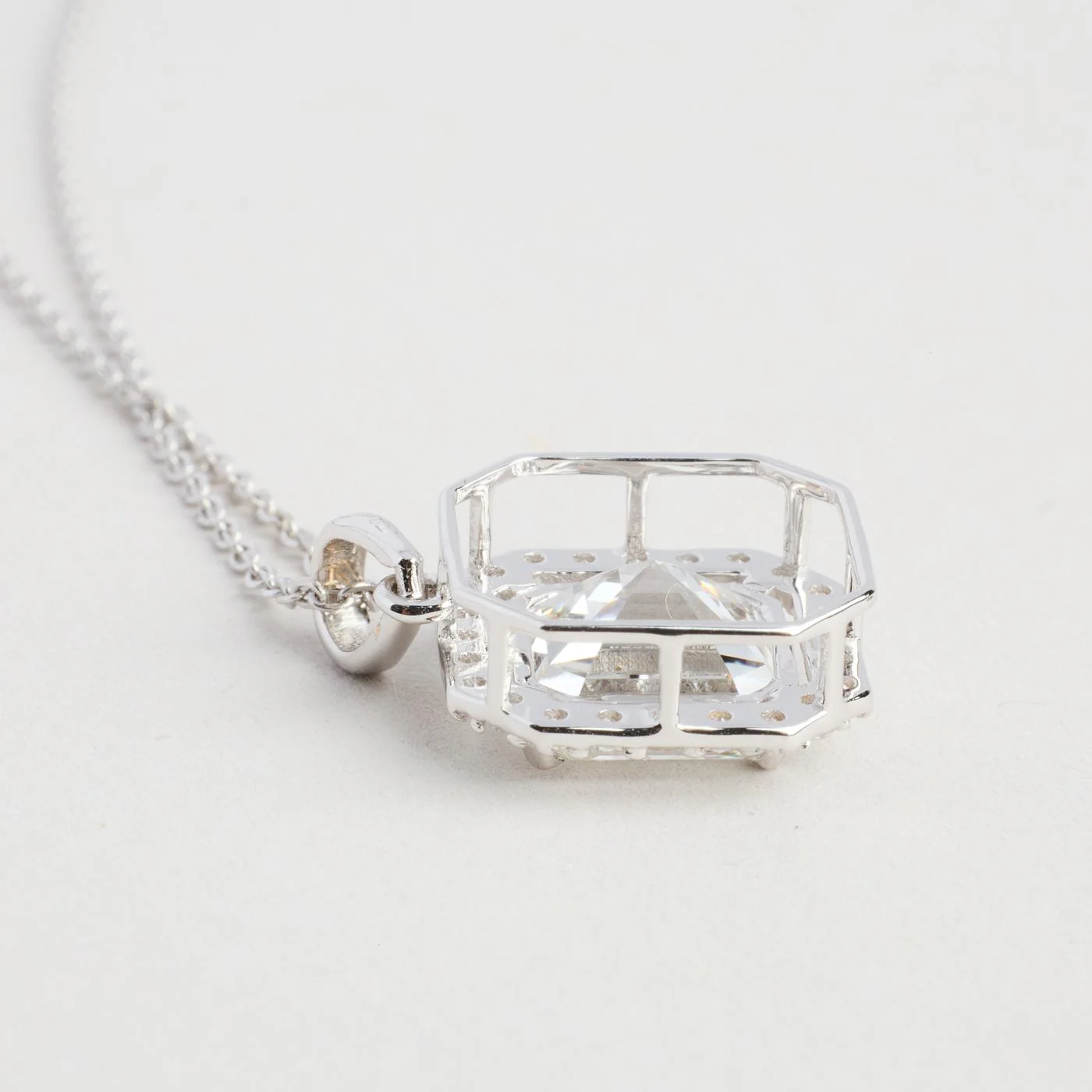 Solitärhalsband med diamant (2.52 ct) i 14K vitt guld, 46 cm, 2.4 g - Image 5