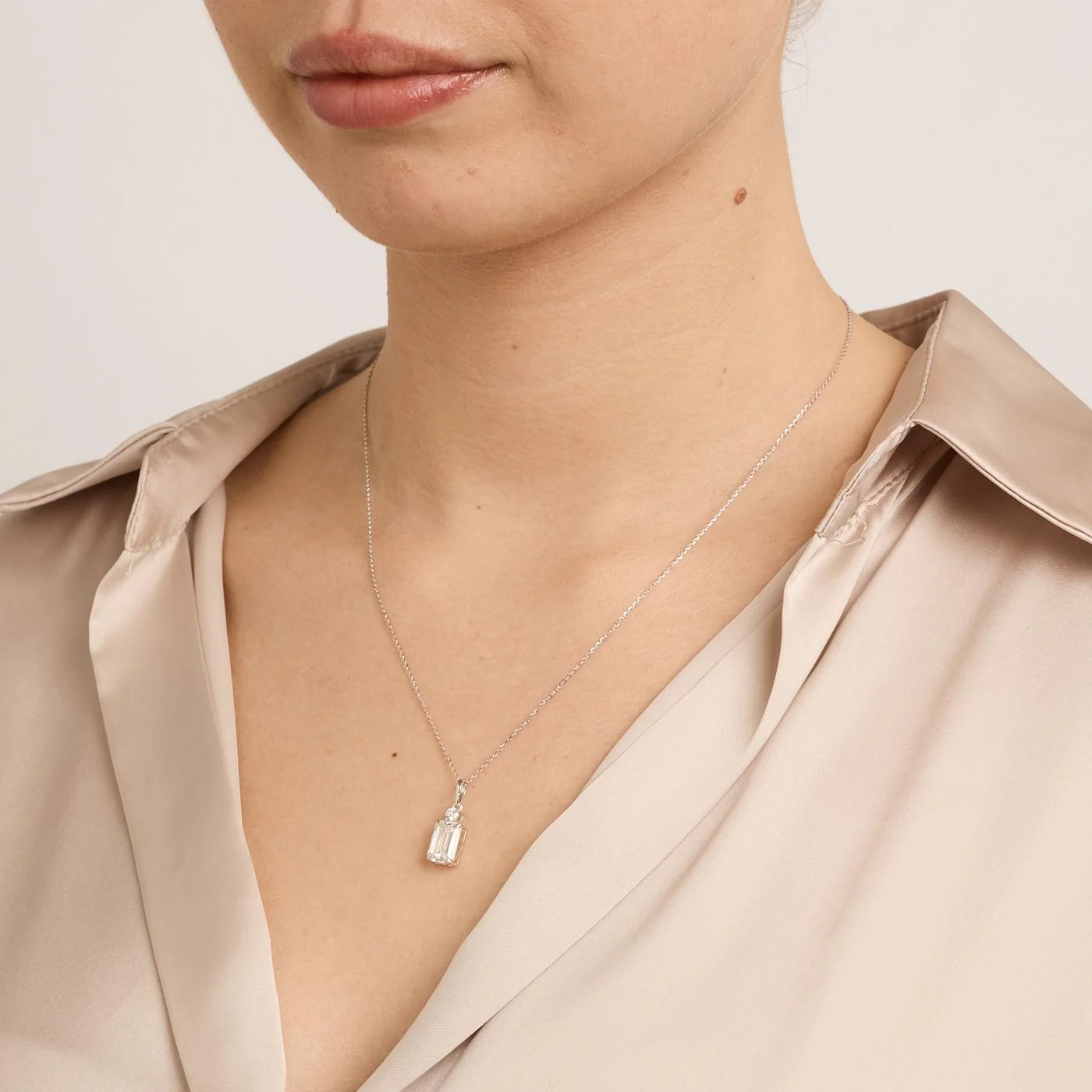 Solitärhalsband med diamant (2.55 ct) i 14K guld, 45 cm, 1.6 g - Image 2