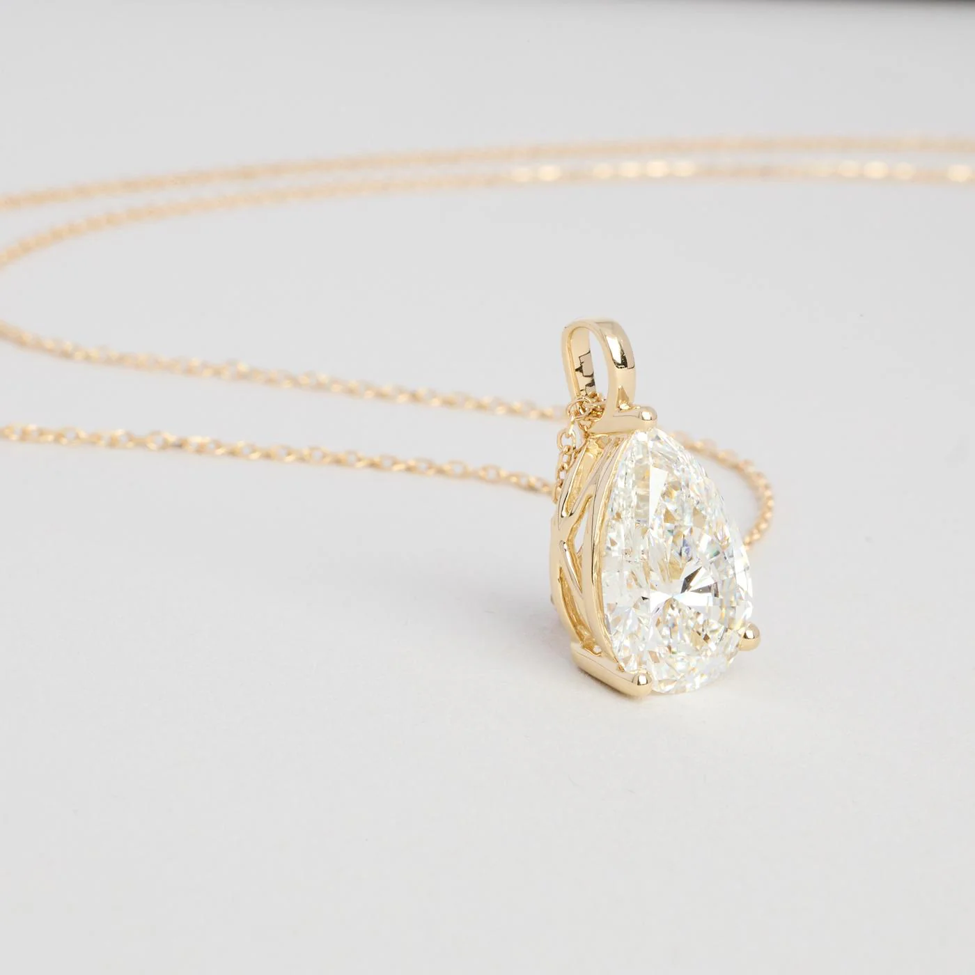 Solitärhalsband med diamant (3.01 ct) i 14K guld, 45 cm, 2.86 g
