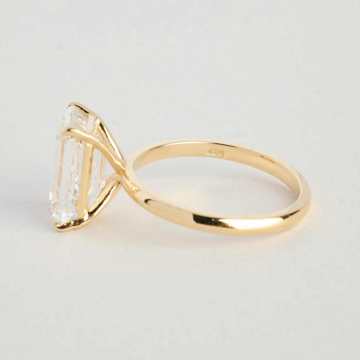 Solitärring med diamant (5.12 ct) i 18K guld strl. 17.5 / strl. 55 - Image 7
