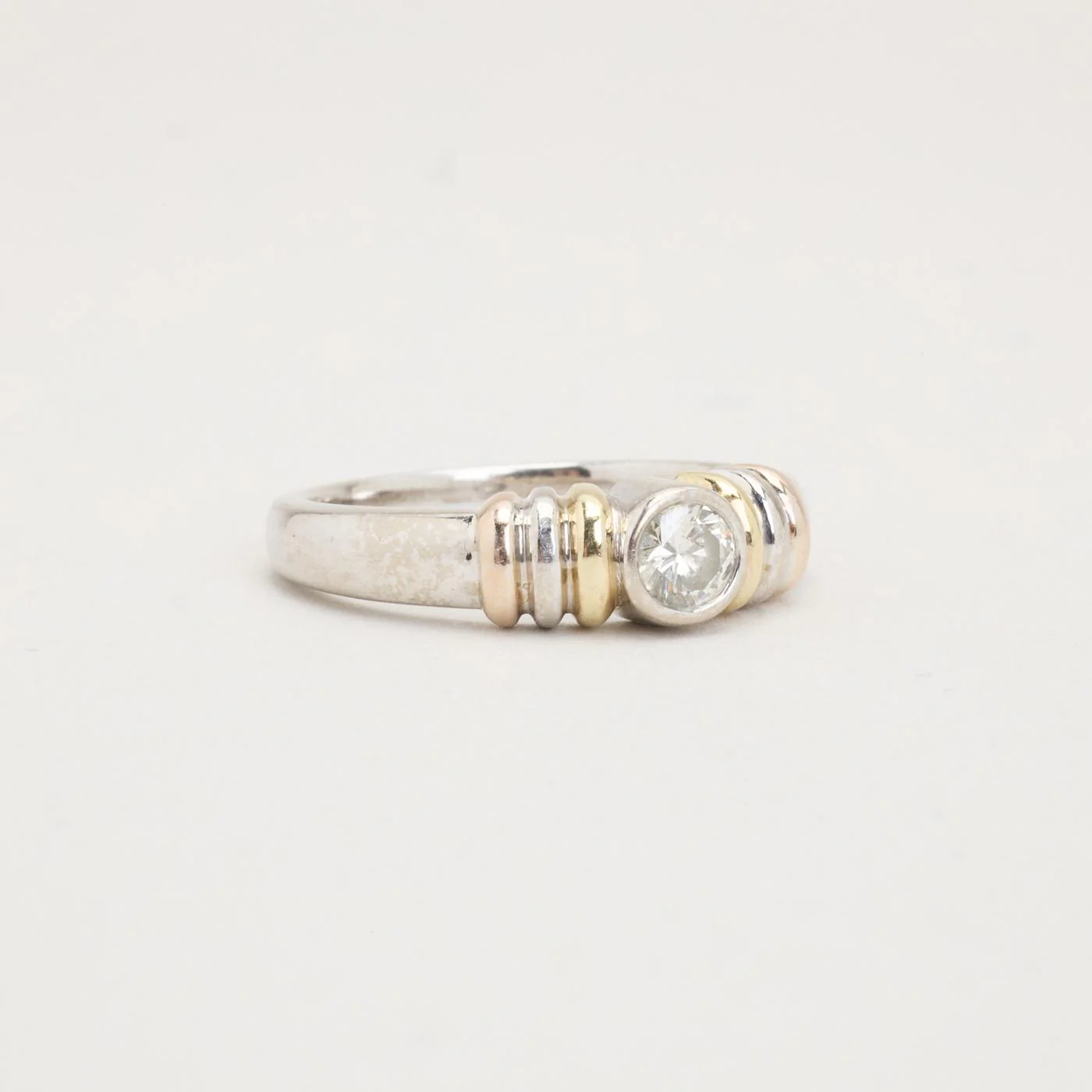Klarlund solitärring i 14K tvåtonsguld med en diamant (0,27 ct), Strl. 16.6 / Strl. 52 - Image 3