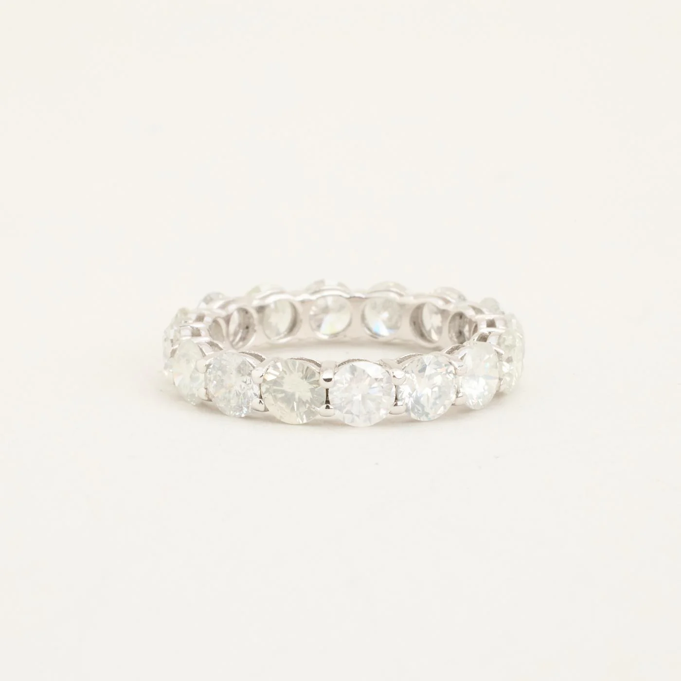 Alliansring med diamant (4.88 ct) i 14K vitt guld strl. 17.5 / strl. 55