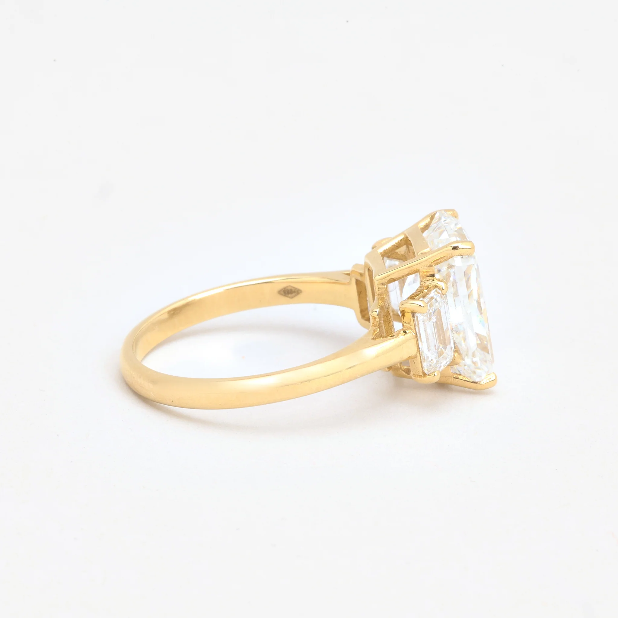 Klassisk tre stenar ring med diamant (5 ct) i 14K guld strl. 17.5 / strl. 55 - Image 3